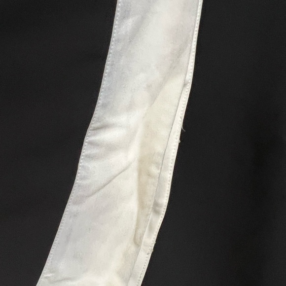 ALI & JAY Elegant Black Dress with White Accents - Picture 4 of 10